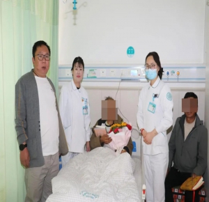 雪域病房里的暖阳：一束花一本书，托起藏族学子的抗癌希望！