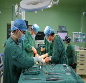 西藏阜康肿瘤医院成功完成巨大肾肿瘤根治术