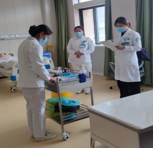 以考促学夯基础，以练促用强技能——西藏阜康肿瘤医院护理部组织开展“膀胱冲洗技术”操作考核